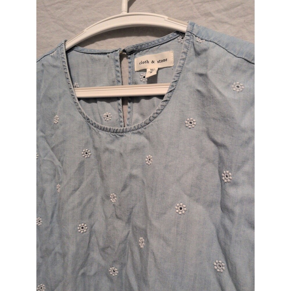 Cloth and Stone Women’s Floral Embroidery Blouse Size M